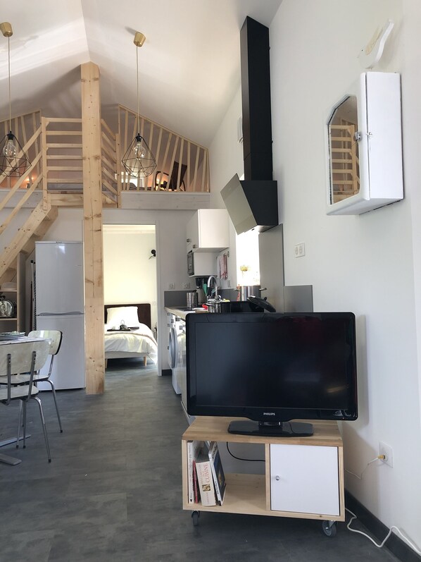 1 dormitorio, tabla de planchar con plancha, wifi gratis y ropa de cama