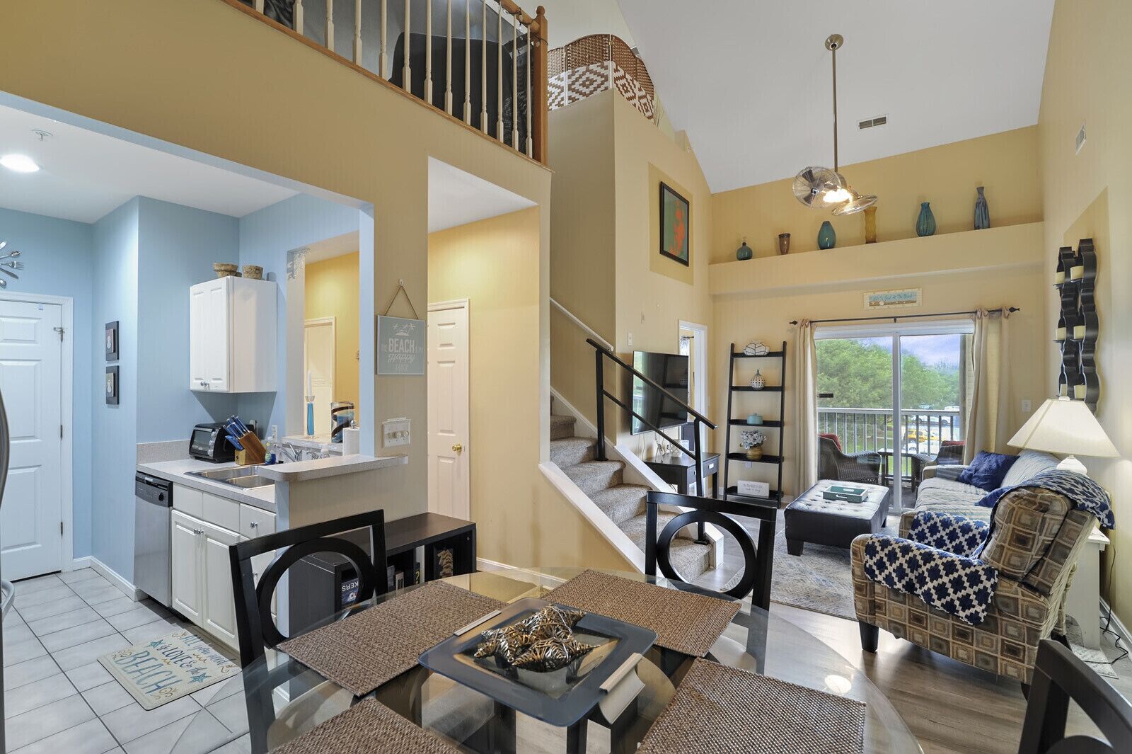 المنشأة من الداخل