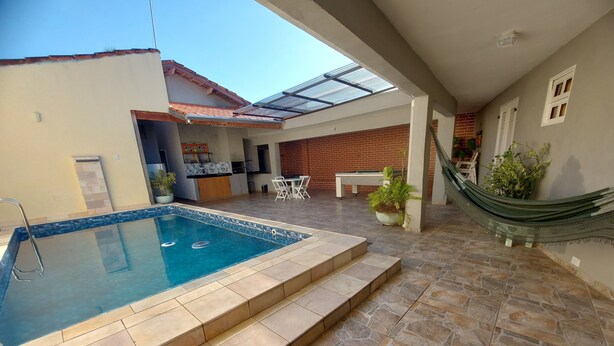 Unclassified image, 1 of 42, button - Spacious house with accessibility.  A few meters from the beach.  (SP)