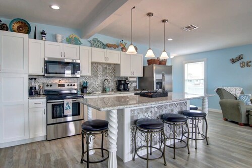 Nauti Mermaid~Private Pool~Sleeps 14~Dog Friendly