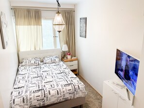 Apartment | 4 bedrooms, iron/ironing board, free WiFi, bed sheets