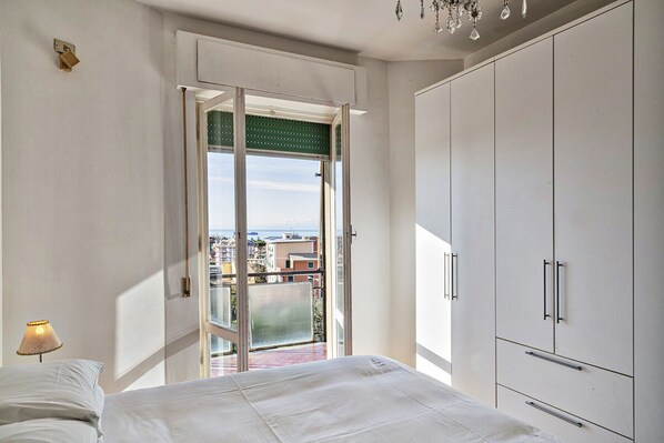 1 chambre, fer et planche à repasser, Wi-Fi gratuit, draps fournis