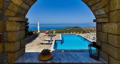 NEFELI, Luxury Stone Villa in Stoupa with Private Pool, BBQ and Amazing Sea View