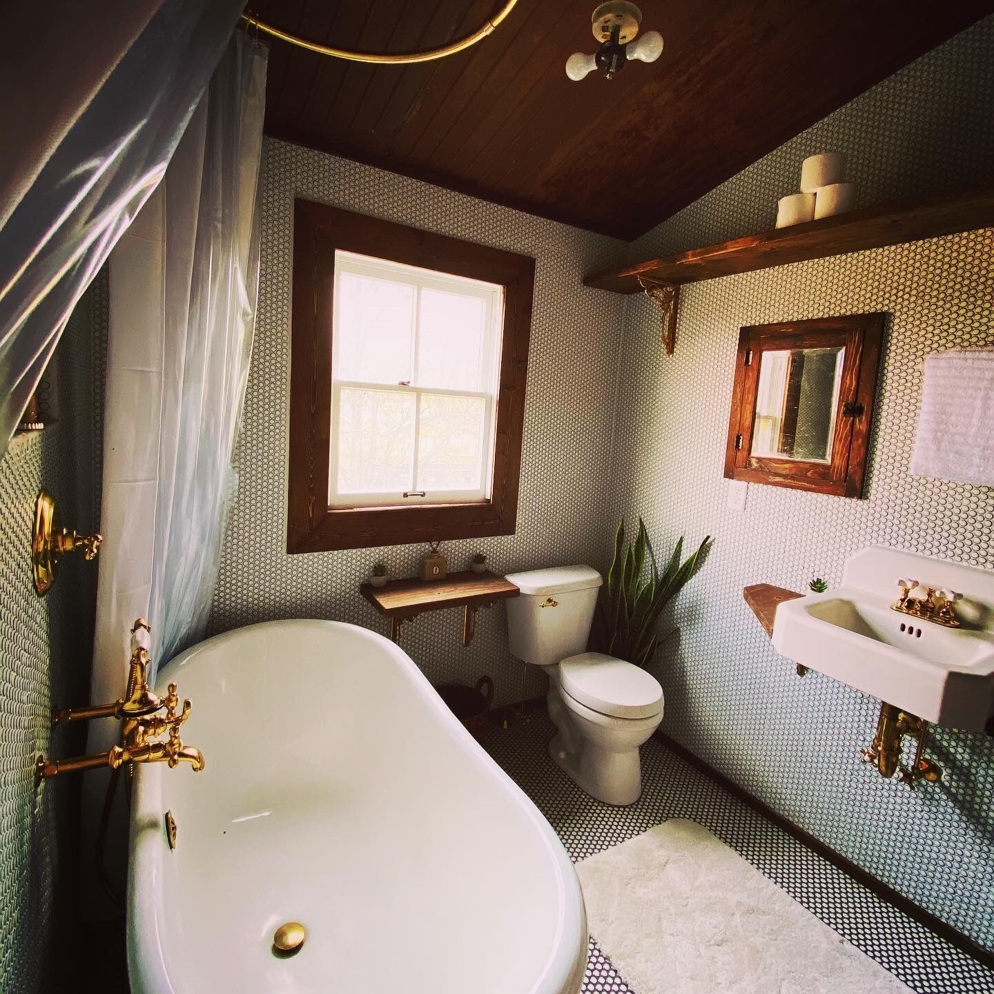 Towels, toilet paper
