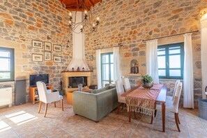 TV, fireplace, DVD player, books - SOFIA, Luxury Stone Villa in Stoupa with Private Pool, BBQ and Amazing Sea View (Greece)