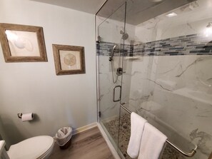 Condo, 2 Bedrooms | Bathroom | Towels