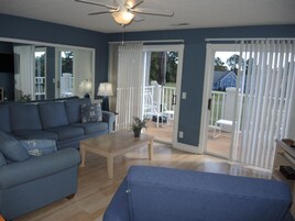 Villa, 2 Bedrooms | Living area | TV