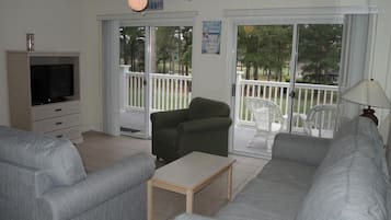 Villa, 2 Bedrooms | Living area