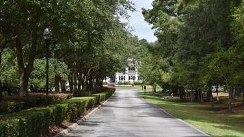 Villa, 2 Bedrooms | Property grounds