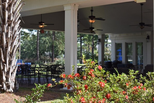 Condo, 1 phòng ngủ | Ban công