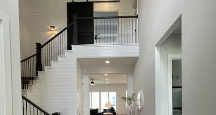 Lake LBJ Getaway with Private Pool & Boat Slip