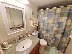 Condo, 2 Bedrooms | Bathroom