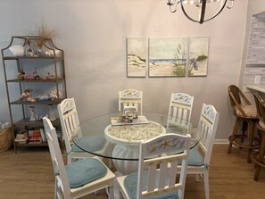 Condo, 2 habitaciones | Restaurantes