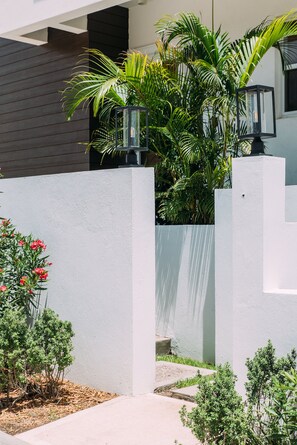 Property grounds - #7 Shalimar  Apartment Saint Kitts, 1BR Vacation Apartment Frigate Bay (Basseterre)