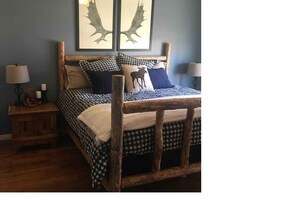 3 habitaciones, tabla de planchar con plancha y cuna de viaje