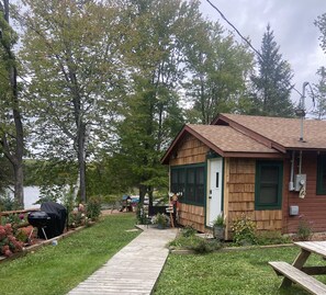 Outdoor dining - Cozy Cabin #5 formally Birch Point Resort.  Individually owned cabins. (Hayward)