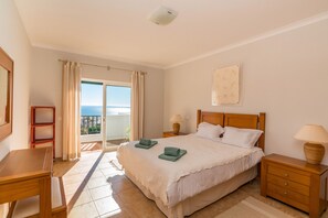 2 bedrooms, in-room safe, iron/ironing board, travel cot