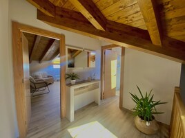 Apartamento, baño privado (5) | Interior