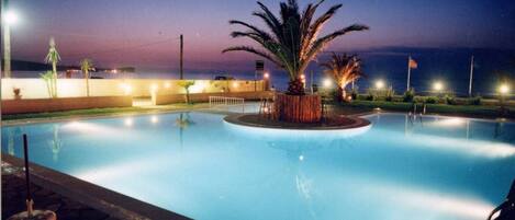 別墅, 多張床 | 游泳池 | 室外游泳池