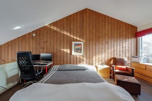 4 Schlafzimmer, Bügeleisen/Bügelbrett, Reisekinderbett, WLAN