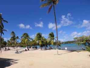 Beach nearby, sun-loungers, beach towels