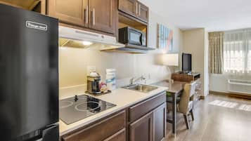 1 bedroom, premium bedding, desk, blackout curtains
