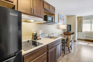 대용량 냉장고, 전자레인지, 식기 세척기, 커피/티 메이커