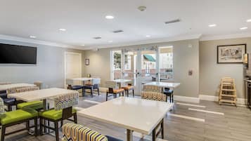 Desayuno continental incluido todos los días