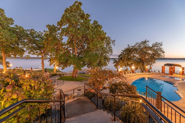 Piscina coberta i piscina a l'aire lliure de temporada