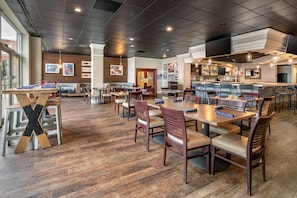 2 Restaurants; Frühstück und Abendessen werden serviert