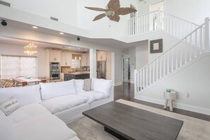 TV, offices - Waterfront Home  Accommodates up to 10 Guests! (Treasure Island)