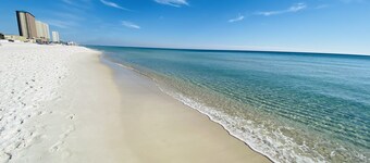 GULFFRONT VIEW Beach chairs Umbrella thru 10-31 Best in Show & Best Location