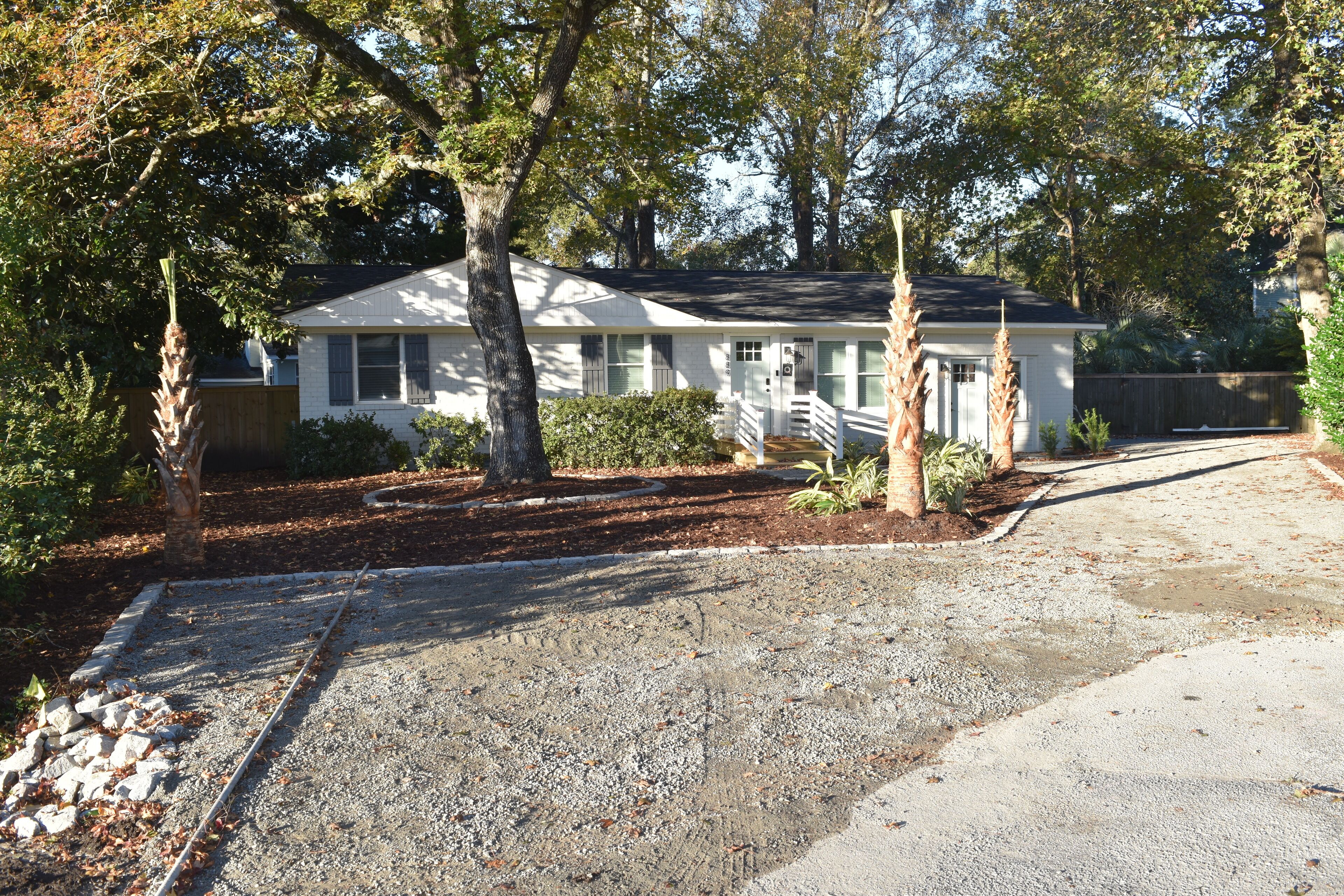 RANDALL COTTAGE - Minutes to Sullivan's Island