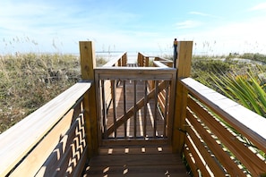 Property grounds - Ocean Front 6BR Beach House with Private Pool!  Little Women (Surfside Beach)