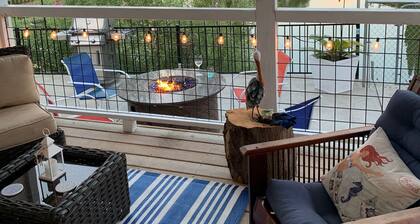 Tropical Lakefront Retreat with Private Dock & Kayaks