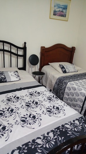 4 bedrooms, free WiFi, bed sheets