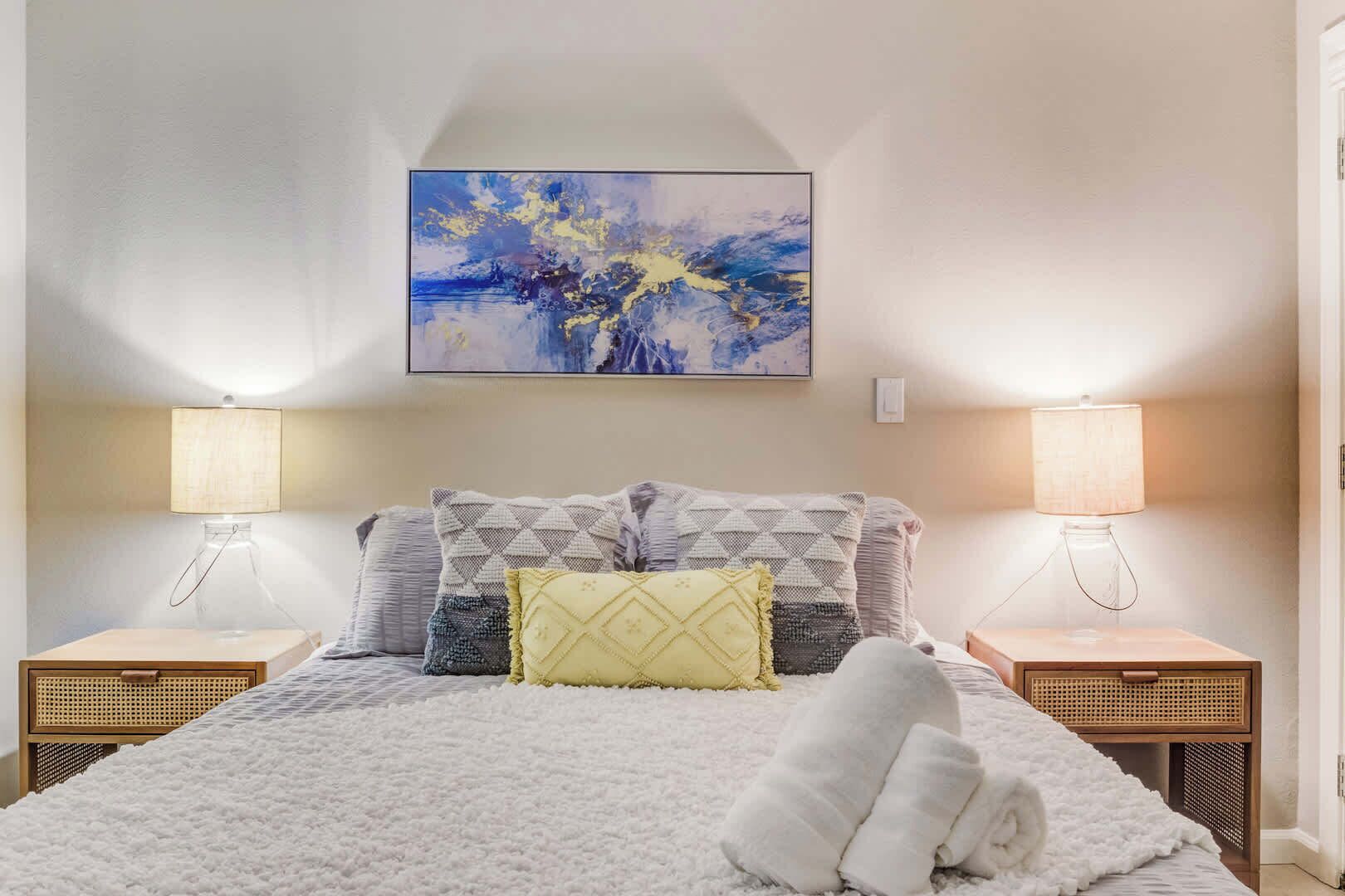 5 bedrooms, desk, iron/ironing board, travel cot