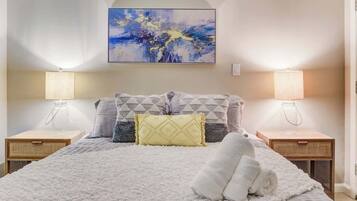 5 bedrooms, desk, iron/ironing board, travel cot