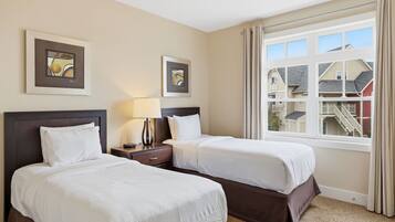 238 Rivergrass - No Pets Allowed | Décor unique, ameublement unique, accès au Wi-Fi (inclus)