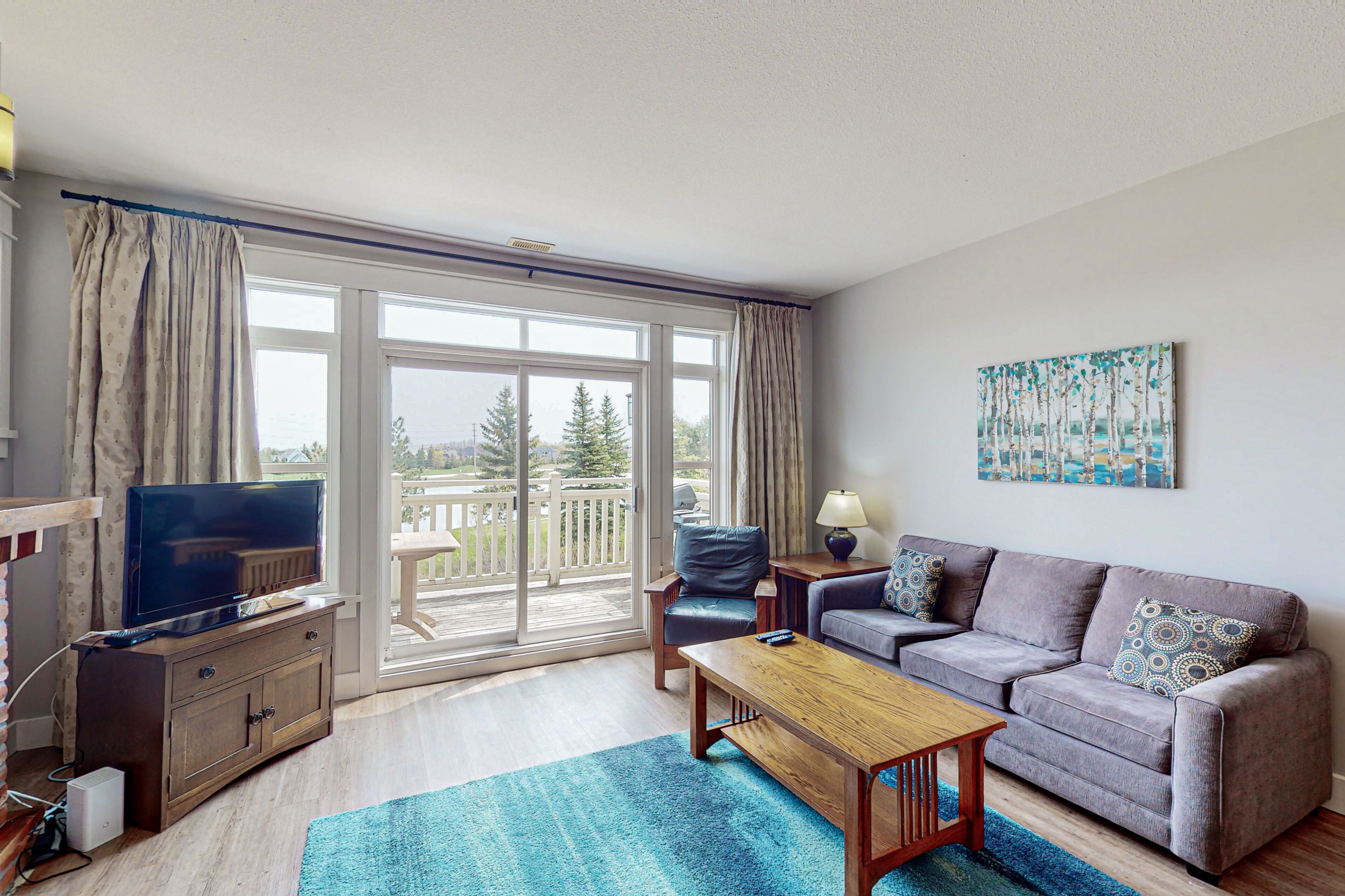 Family Condo, Mountain View | Living area | 40-inch Smart TV with cable channels, TV, streaming services