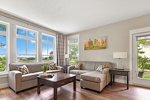 Maison en rangée Prestige, 2 chambres (115 Rivergrass - No Pets Allowed) | Vue de la chambre