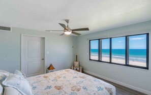 3 bedrooms, free WiFi, bed sheets, wheelchair access - Beach sunrises and moonlit launches (Cape Canaveral)