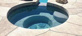 7 min to Peoria Sports Complex! Putting Green, Pool & Spa!