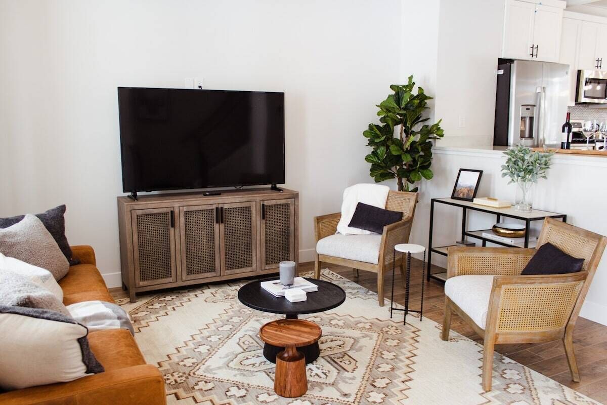 Park City Modern Townhouse ASK ABOUT MONTHLY SPECIALS