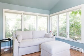 Kamin, Tischtennisplatte