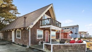 Exterior - Dillon Beach House with Ocean Views 1 Min Walk to Beach Path (Dillon Beach)