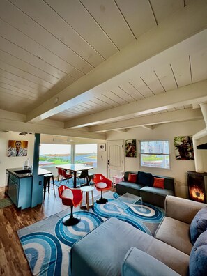 Smart TV, fireplace, foosball - Dillon Beach House with Ocean Views 1 Min Walk to Beach Path (Dillon Beach)