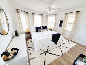 1 soverom, strykejern/-brett, wi-fi (inkludert) og sengetøy