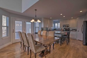Dining - Mountain-View Home < 15 Mi to Alta + Snowbird (Sandy)