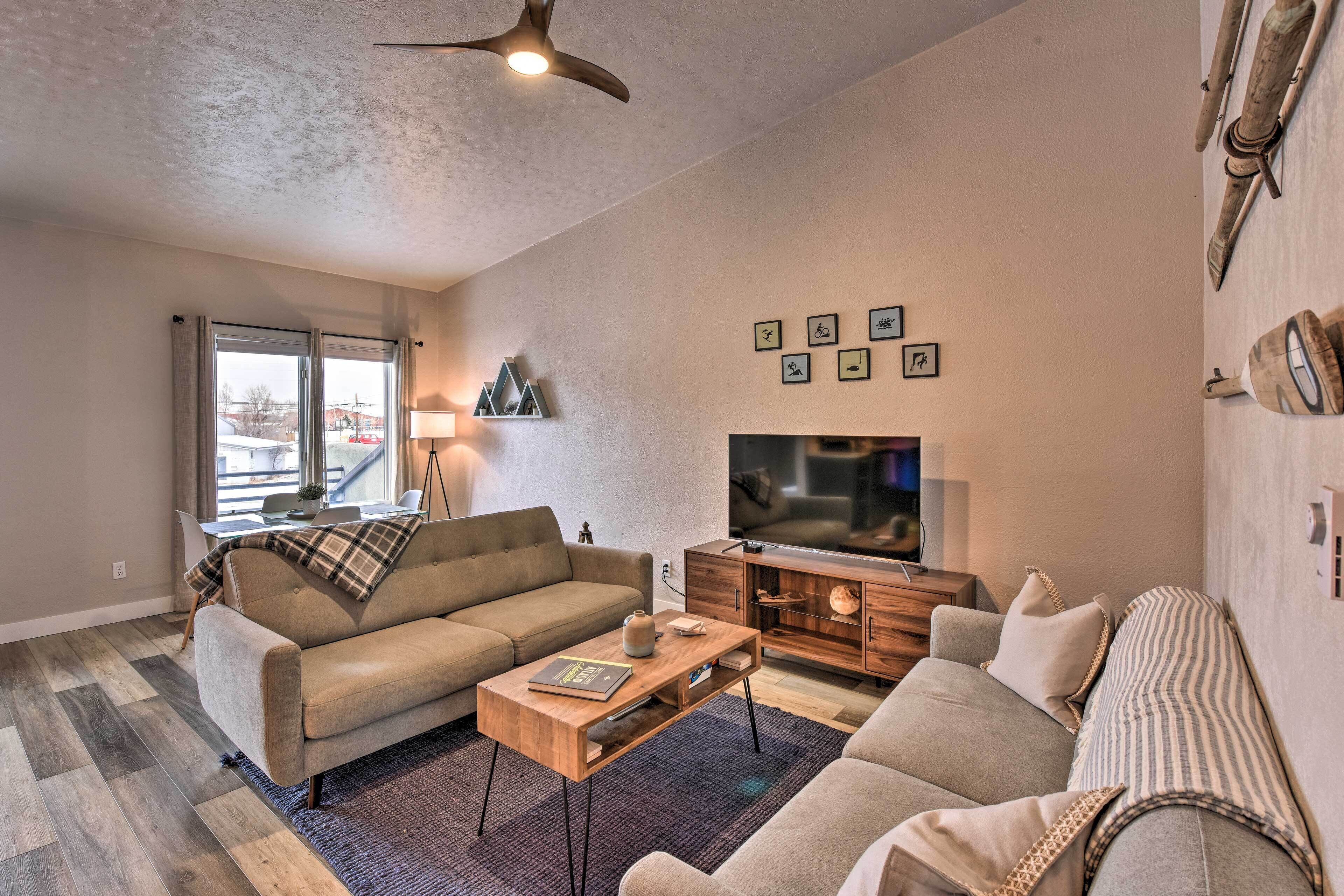 Buena Vista Condo: 1/2 Mile to River & Main St!